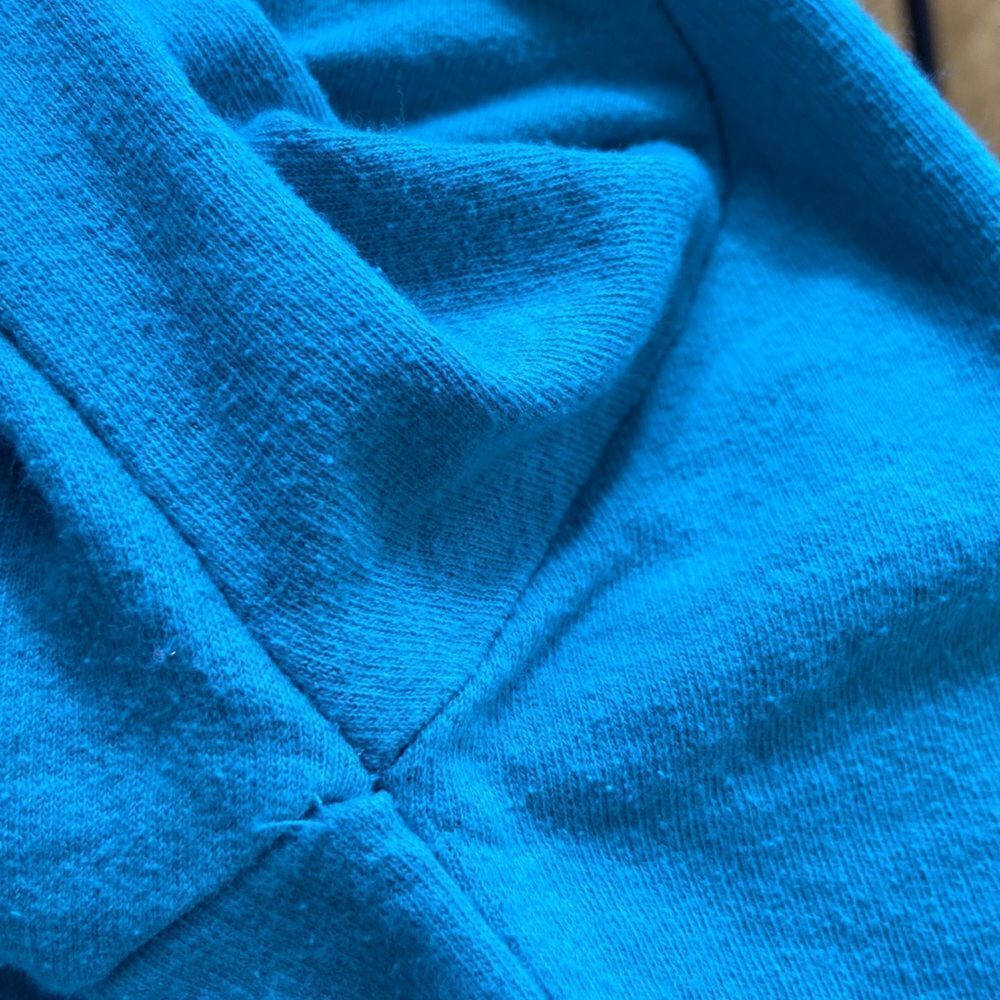 FROZEN DISNEY ANA & ELSA VINTAGE SWEATER SIZE L - Picture 5 of 8